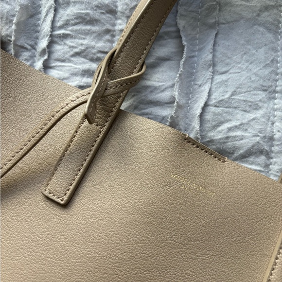 SHOPPING SAINT LAURENT IN LEATHER - Picture 7 of 16